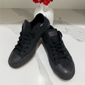 Converse Chuck Taylor - Black/Black, Size 5M